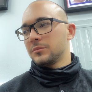 Meet your Posher, Emmanuel